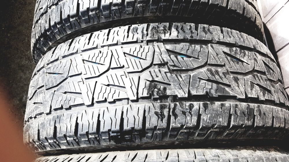 265/65/17,245/65/17,bridgestone,7-8mm,dot 3417