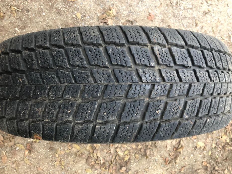 Продам шины б/у на джип 265/70/16