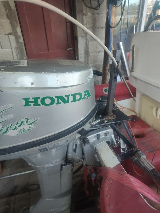 Извънбордов двигател Хонда 8кс четиритактов