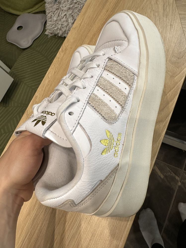 Маратонки Adidas естествена кожа