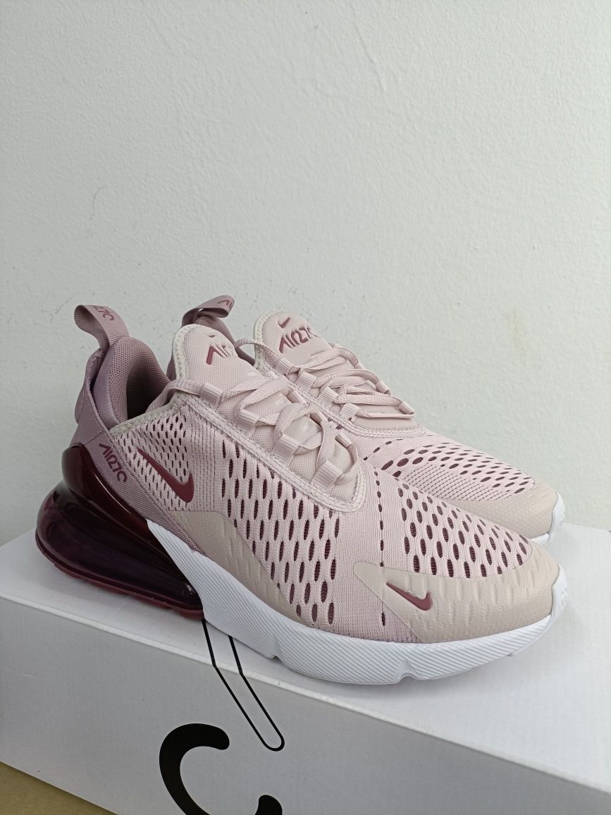 Nike Air Max 270 номер 39