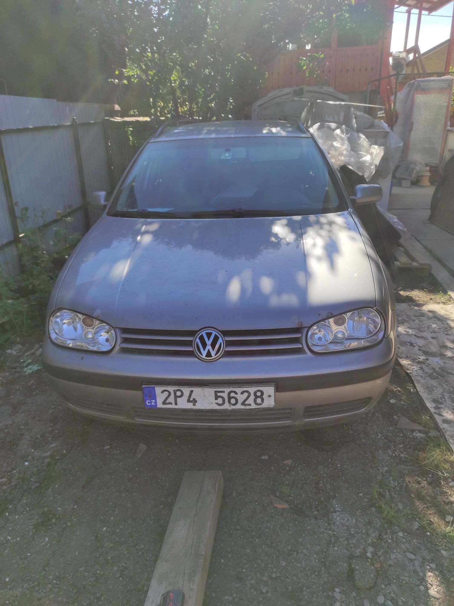 Vand golf 4 benzina,1,6 break