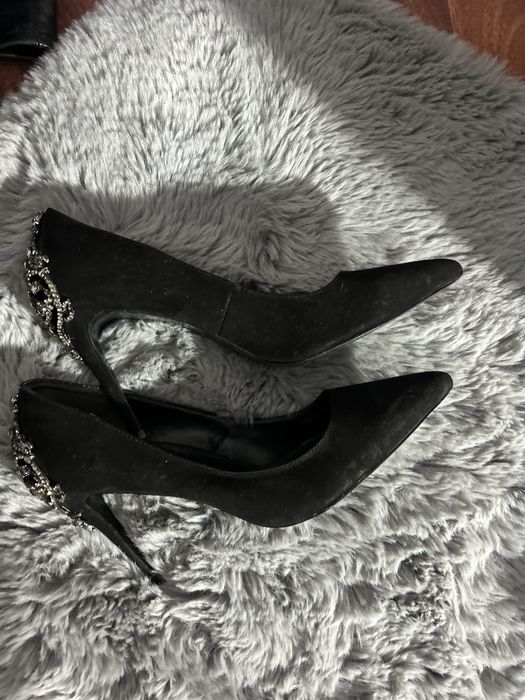 pantofi cu toc in stare buna