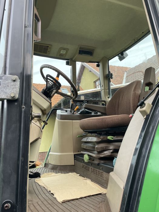 Tractor jhon deere 6810