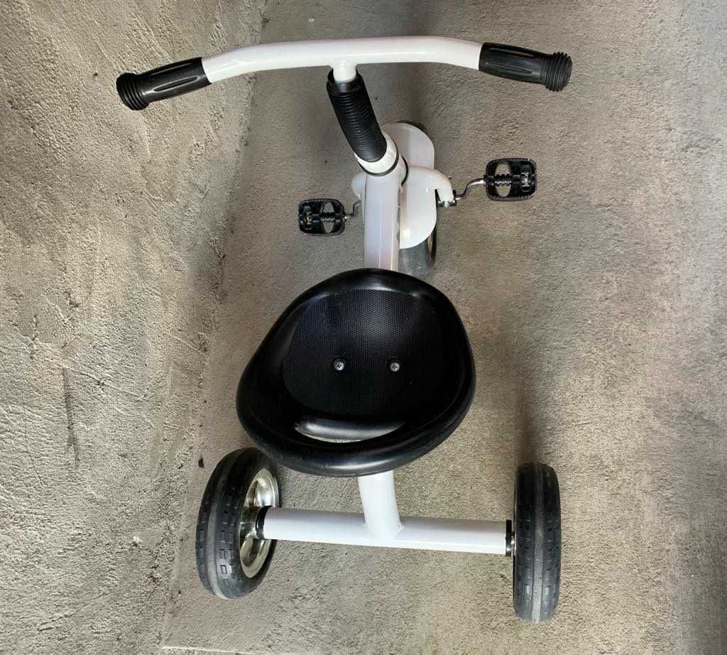 Детски велосипед триколка TRIKE A28 бяла