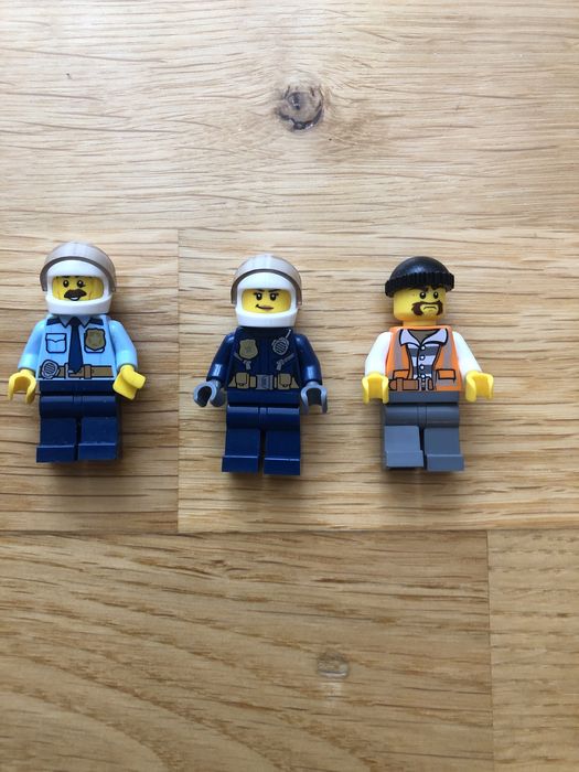 Lego City Police 60137 Cazul “Camionul de remorcare”