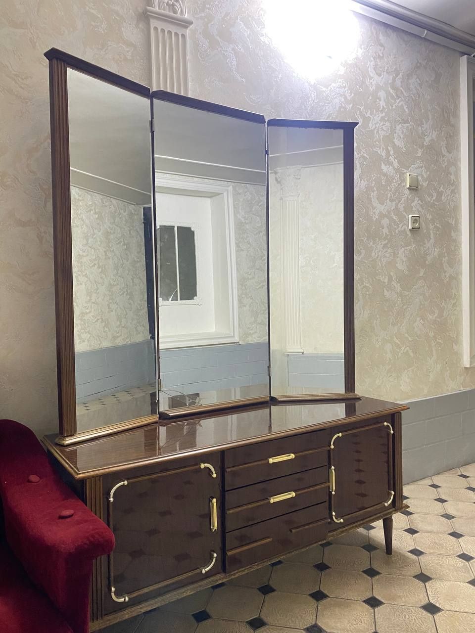 Шу нарсаларимни сотаман