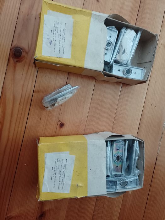 Брави за прозорец затворен тип Метал АД