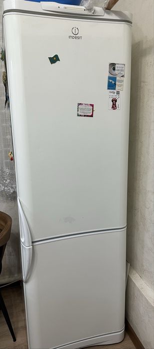 Холодильник Indezit