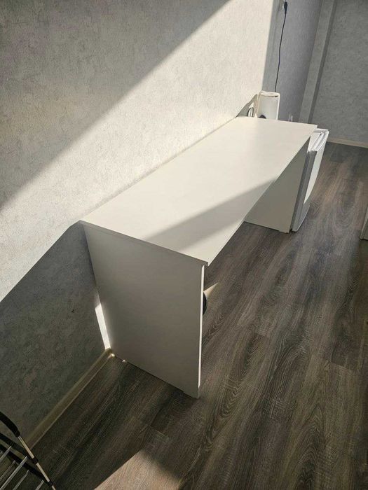 Продается стол рабочий (использованный на 2 недели)