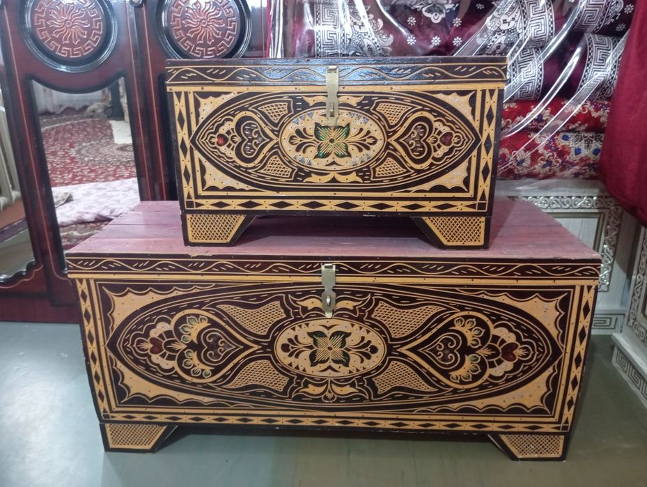 Sandiq sotiladi ona bola