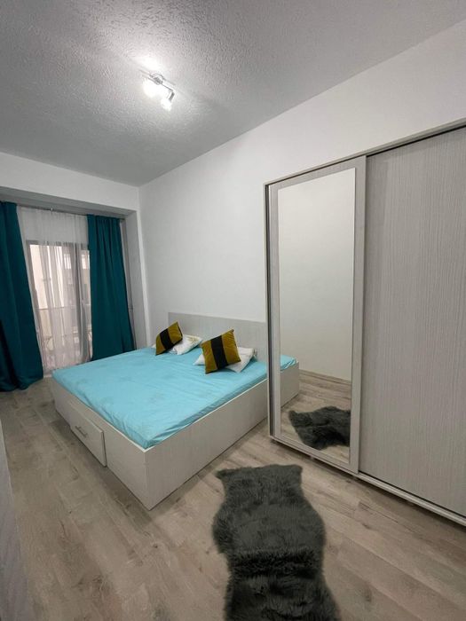 Vand aparatament cu 2 camere