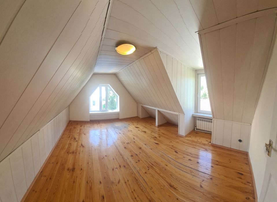 Срочно комнат в доме.