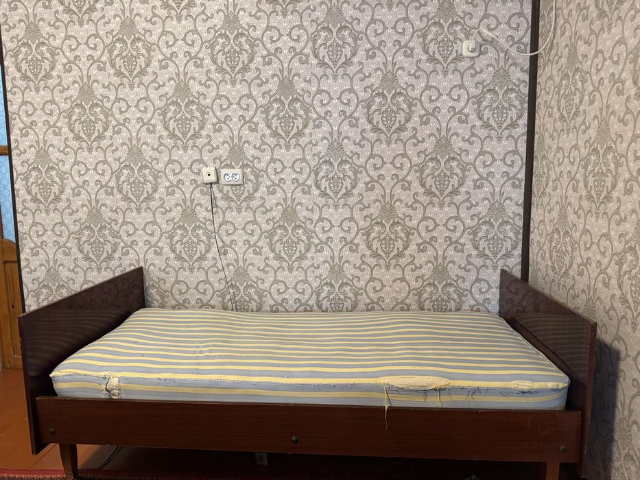 Диван 1кишилик жудаям мустахкам