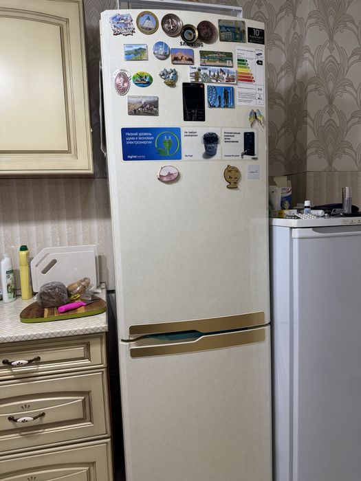 Продам холодильник