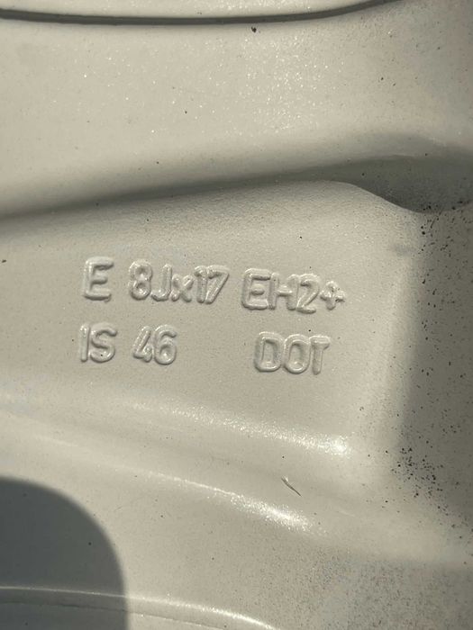 Set jante aliaj R17 originale BMW X3 E83 cu anvelope de vara