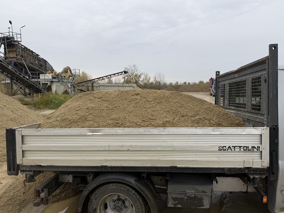 Transport materiale și debarasări ,  moluz