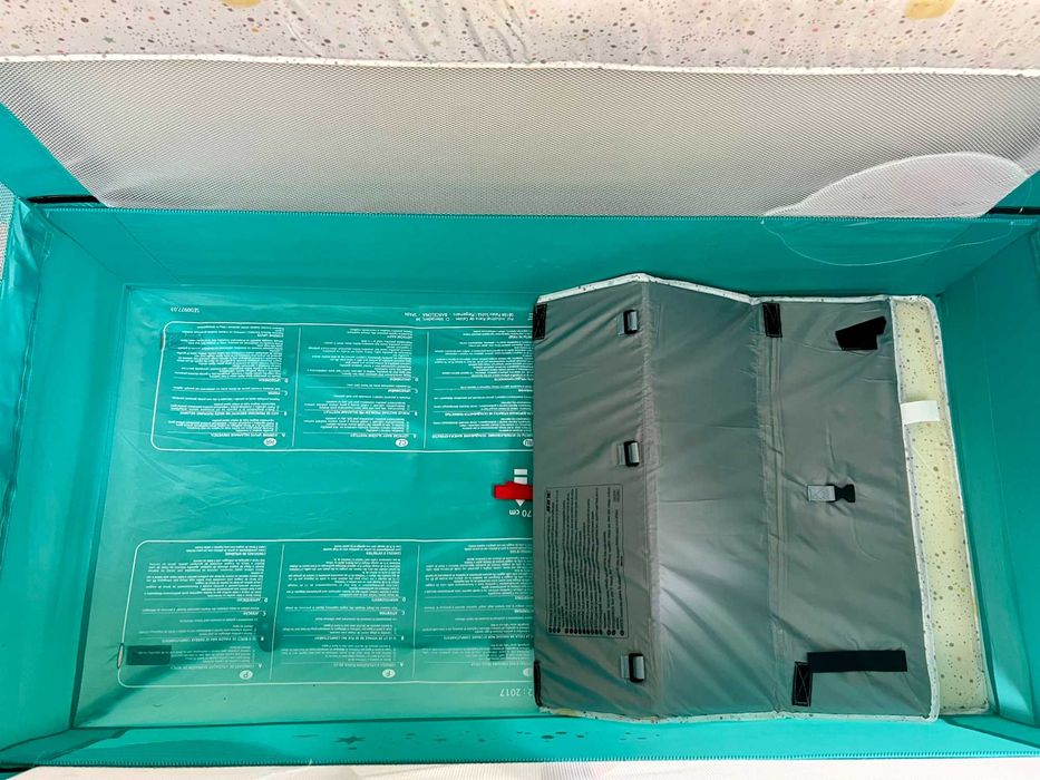 Patut pliabil Jane pentru copii cu 2 nivele + saltea suplimentara