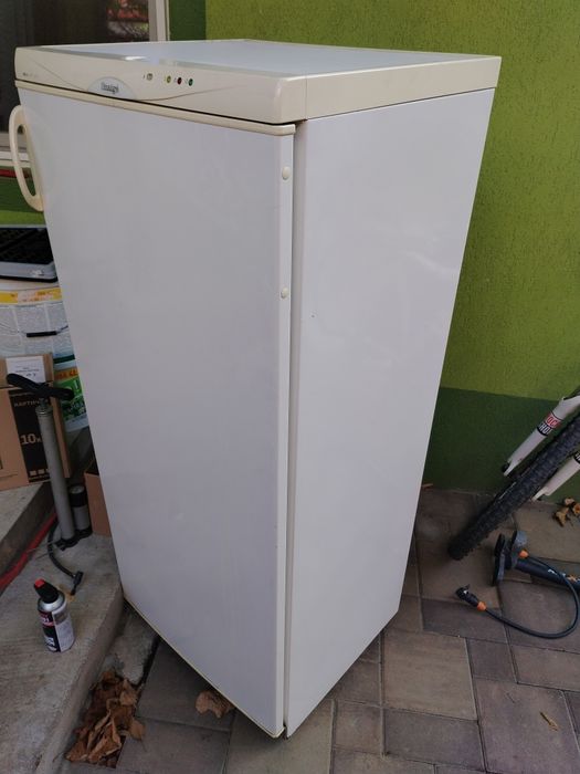 Congelator Sneige vertical cu sertare