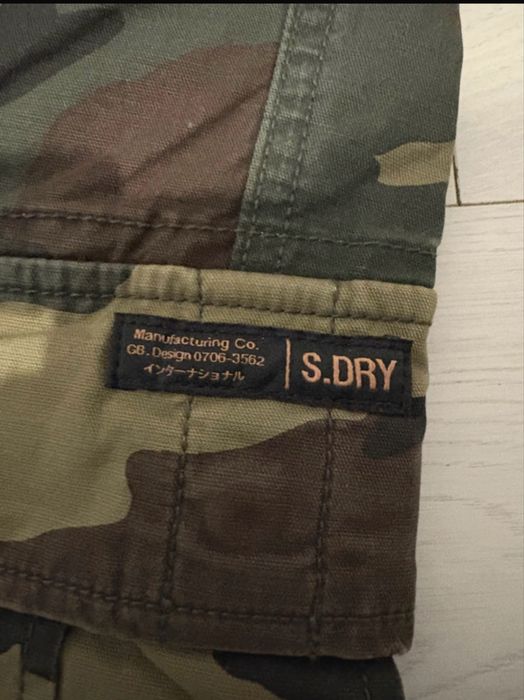 Pantaloni superdry army noi originali