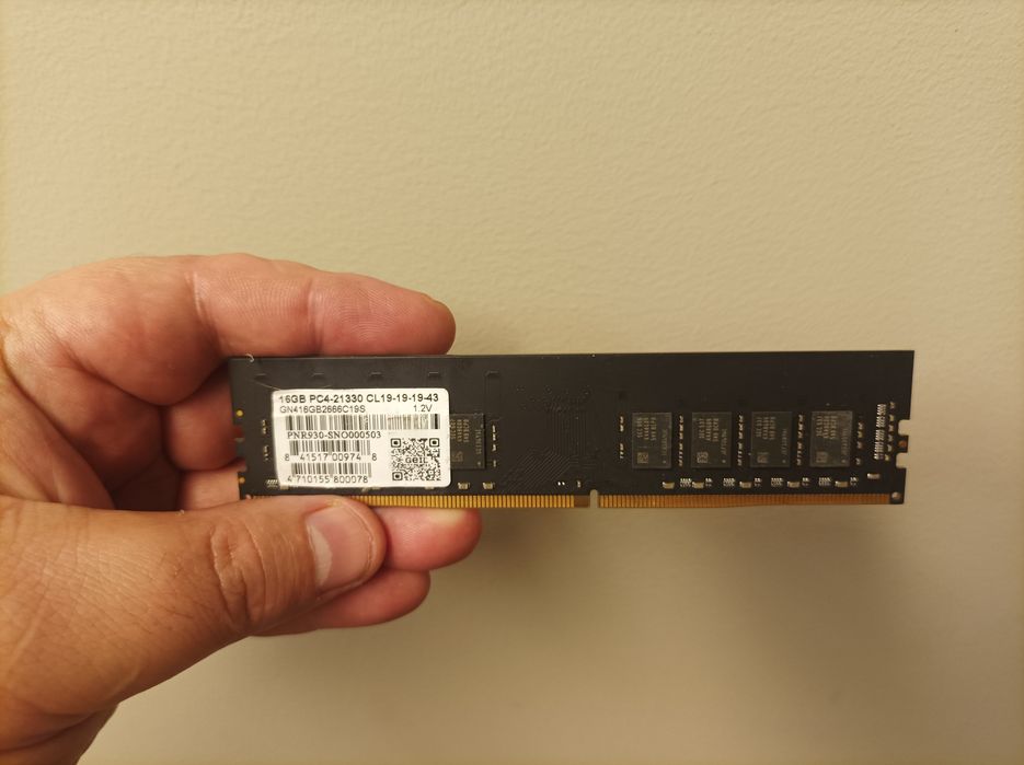 Продам озу ddr4 8-16 gb