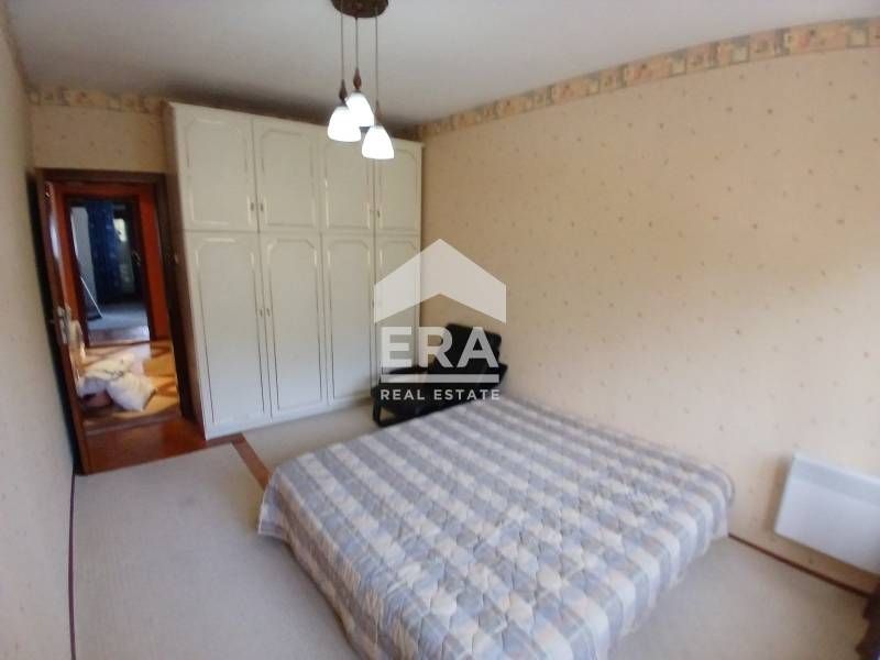 Продава се Тристаен апартамент в Плевен, Сторгозия - 100 кв.м за 1599 €/кв.м - Снимка #7