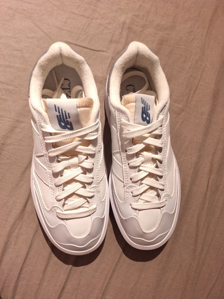 Adidași  New Balance