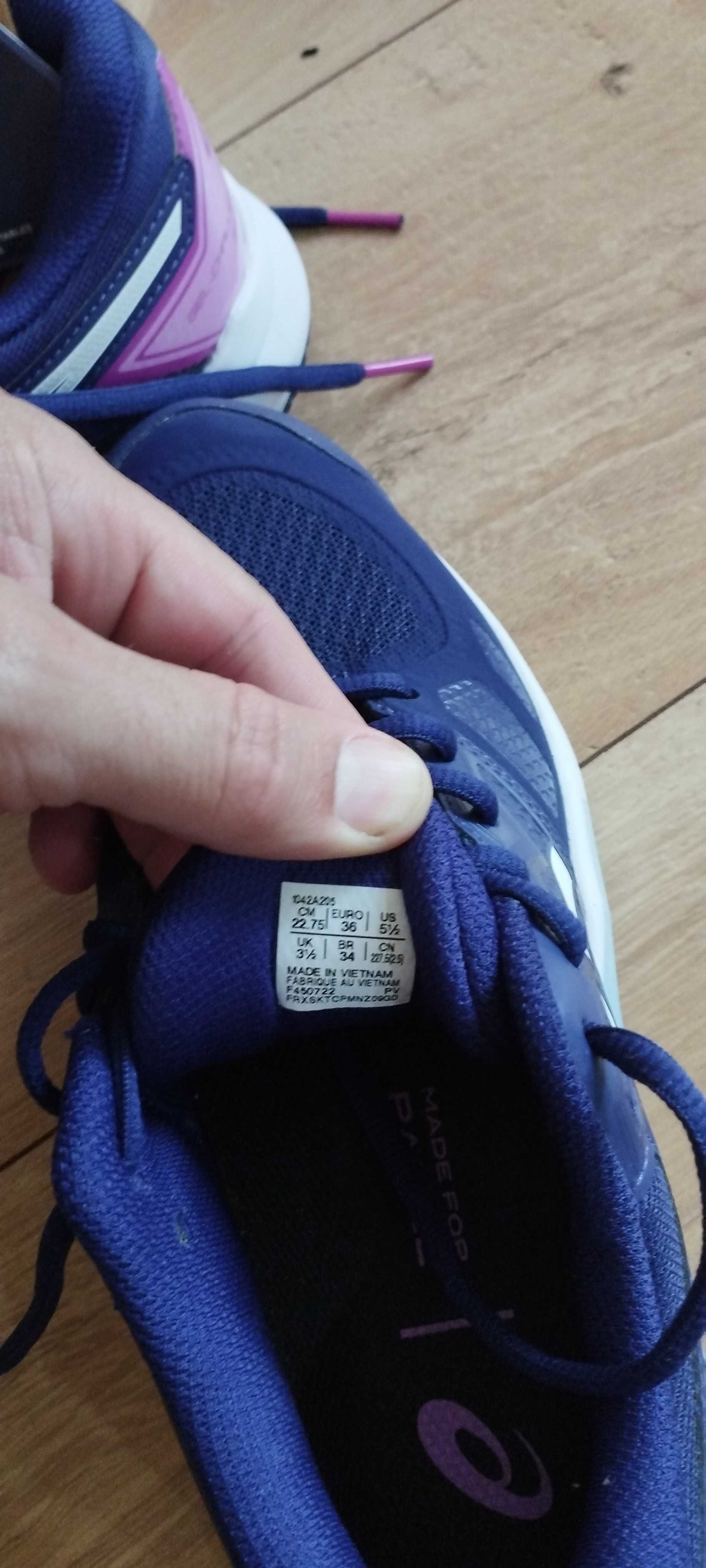 Маратонки ASICS 37