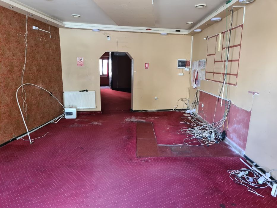 De vânzare spațiu comercial