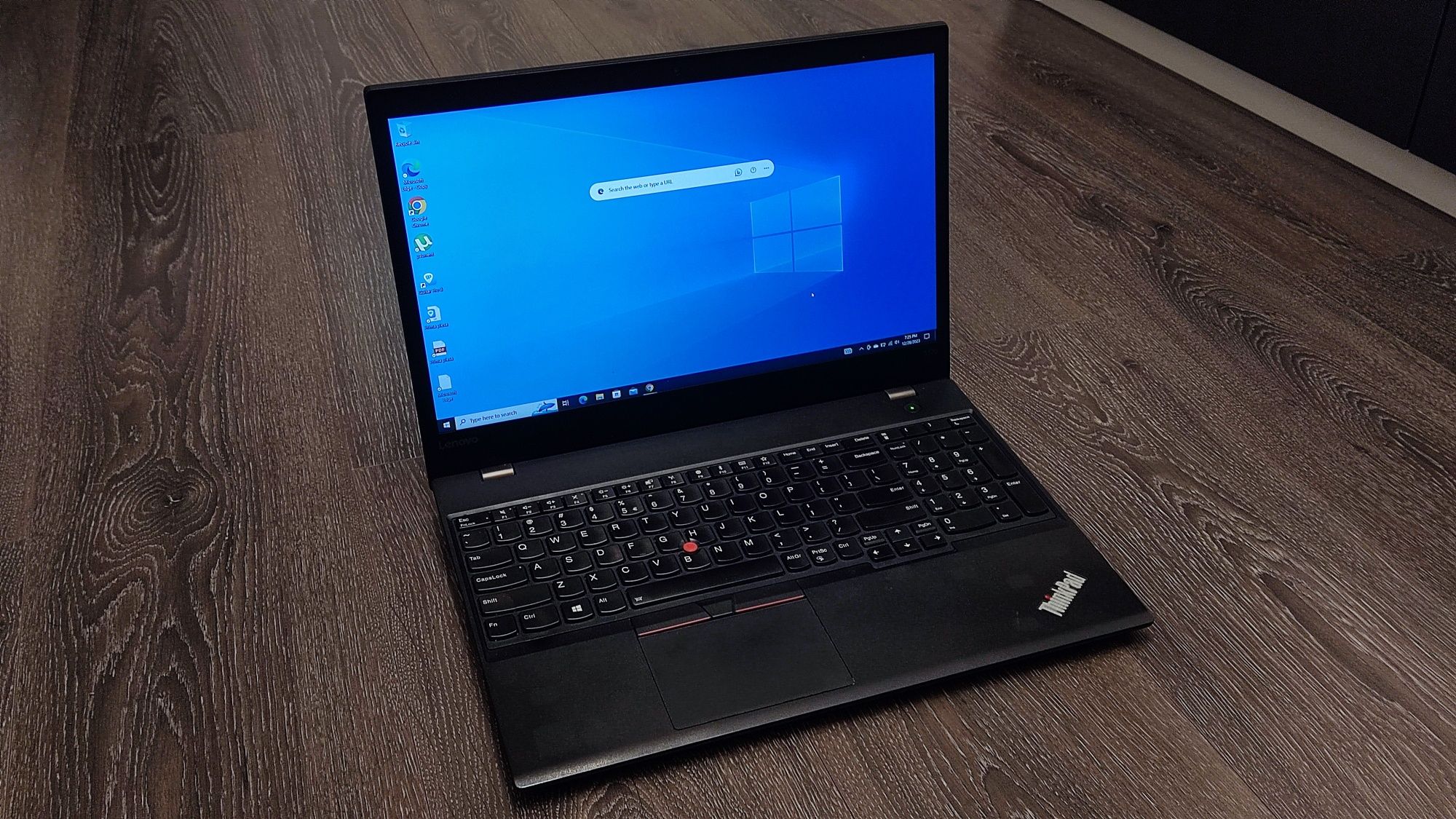 Lenovo T570, I5, 8 Gb Ram, 256 Gb SSD - BATERIA ȚINE 6 ore!!