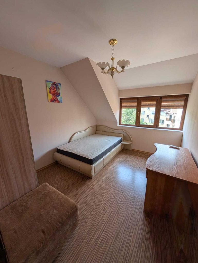 Дава се под наем Тристаен апартамент в Пловдив, Център - 90 кв.м за 612 € - Снимка #15