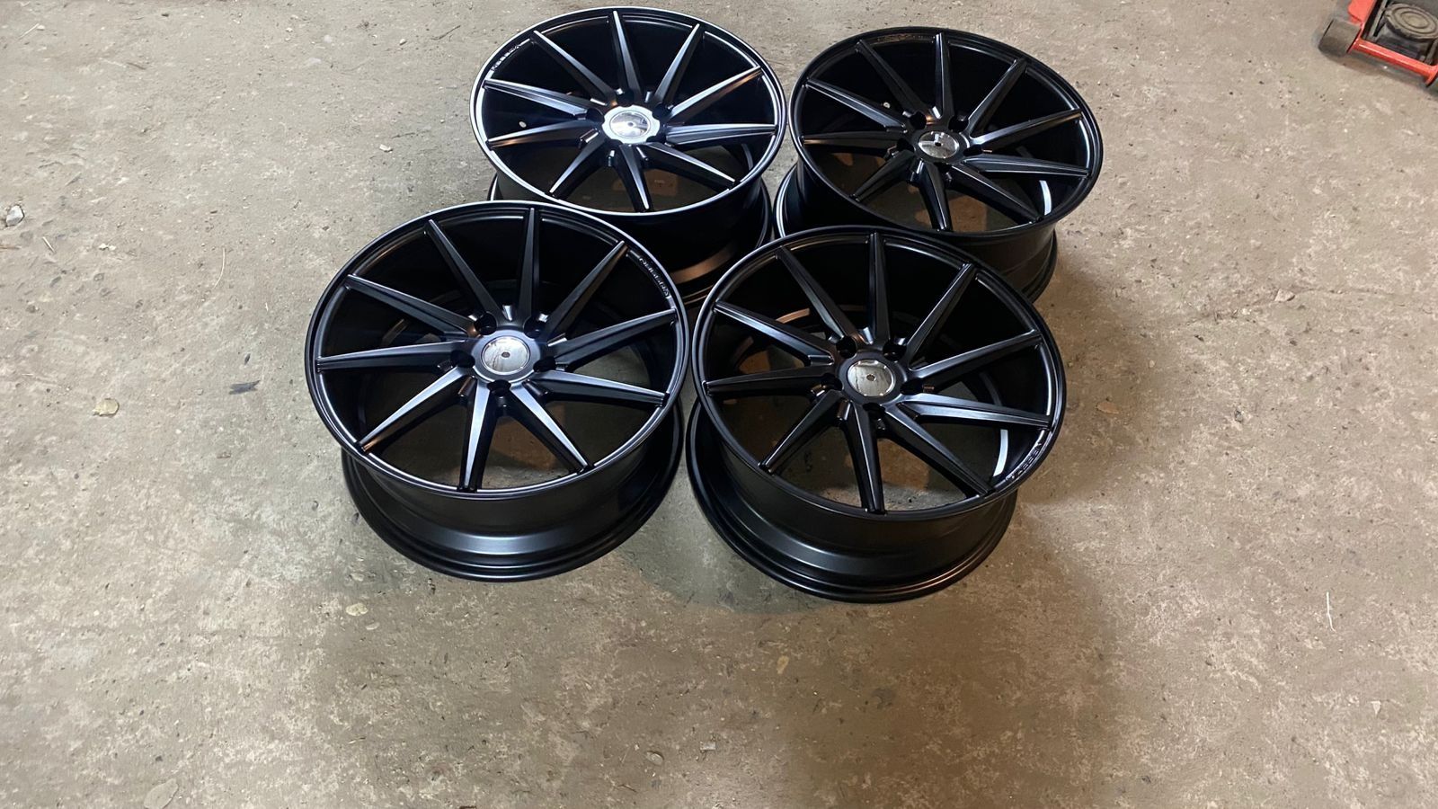 R17 PCD 5*108 Комплект новых легкосплавных дисков
