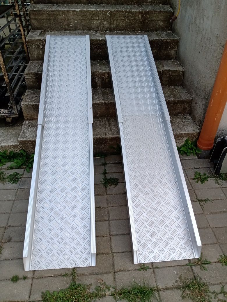 Rampă de aluminiu pentru persoane cu dizabilitati