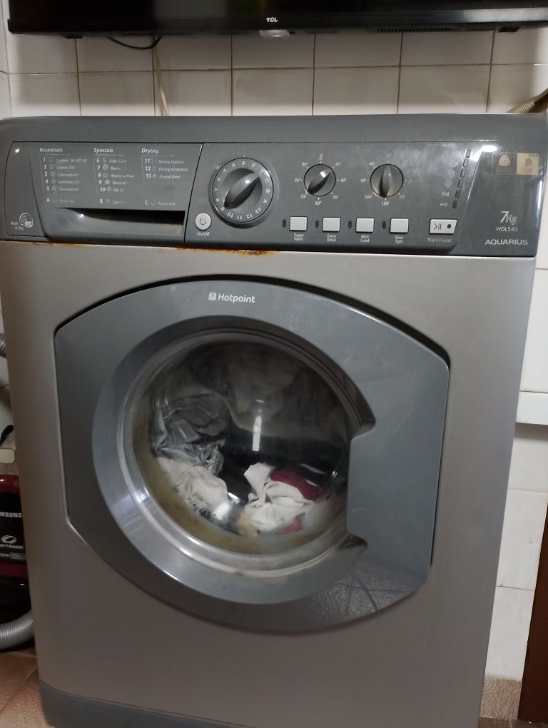 пералня със сушилня hotpoint ariston aquarilis