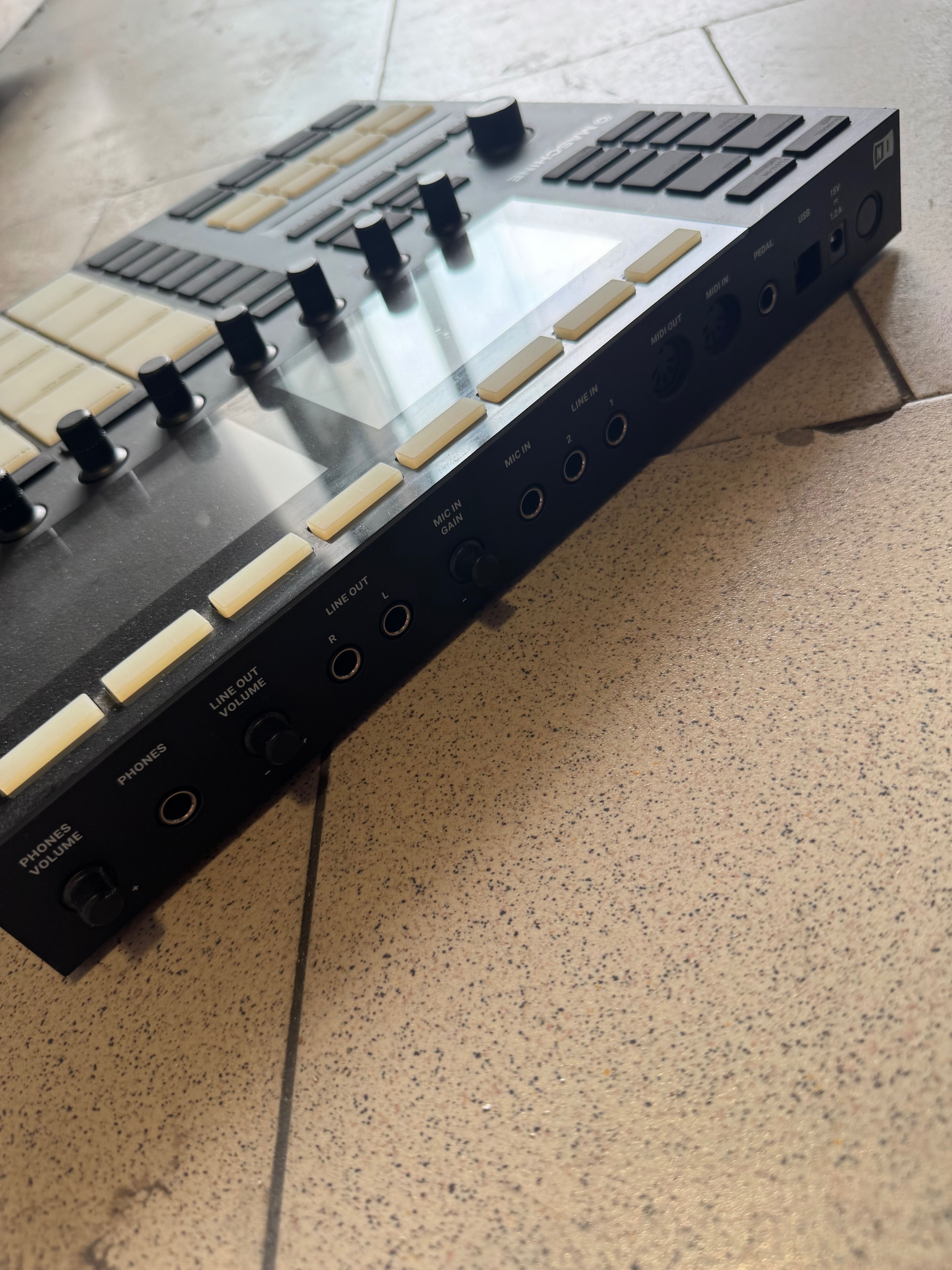 Контролер Maschine MK3