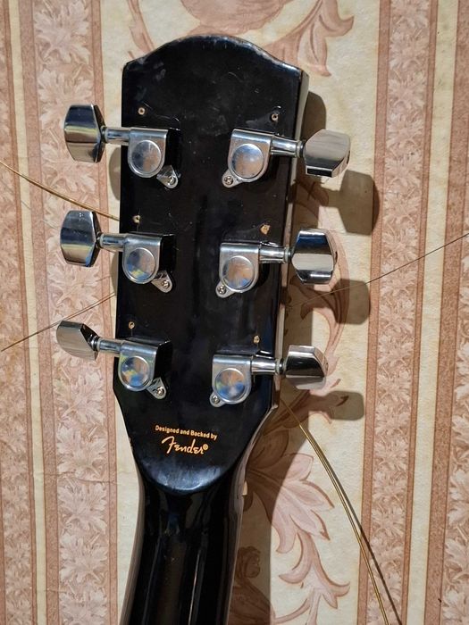 Акустична китара Squier by Fender