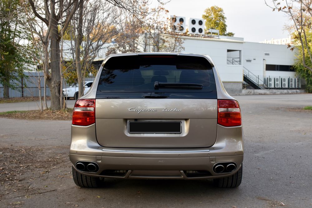 Porsche Cayenne turbo s