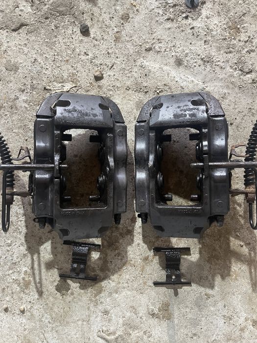 etrier / etriere spate Vw touareg Brembo cu 4 pistonase 2.5 3.0 5.0