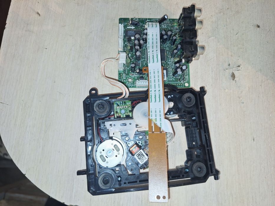 Запчасти на DVD плееры