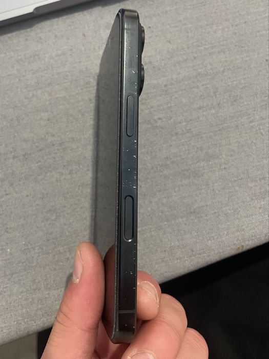 Iphone 16 pro.
