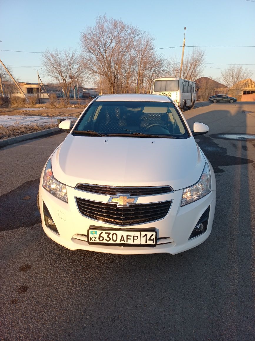 Продам chevrolet cruze 2013г.в. полная комплектация