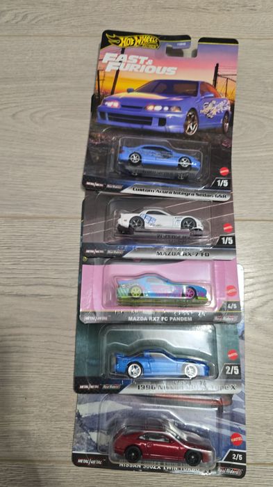 Hotwheels Mainline si Premium (Pachete la preț avantajos)