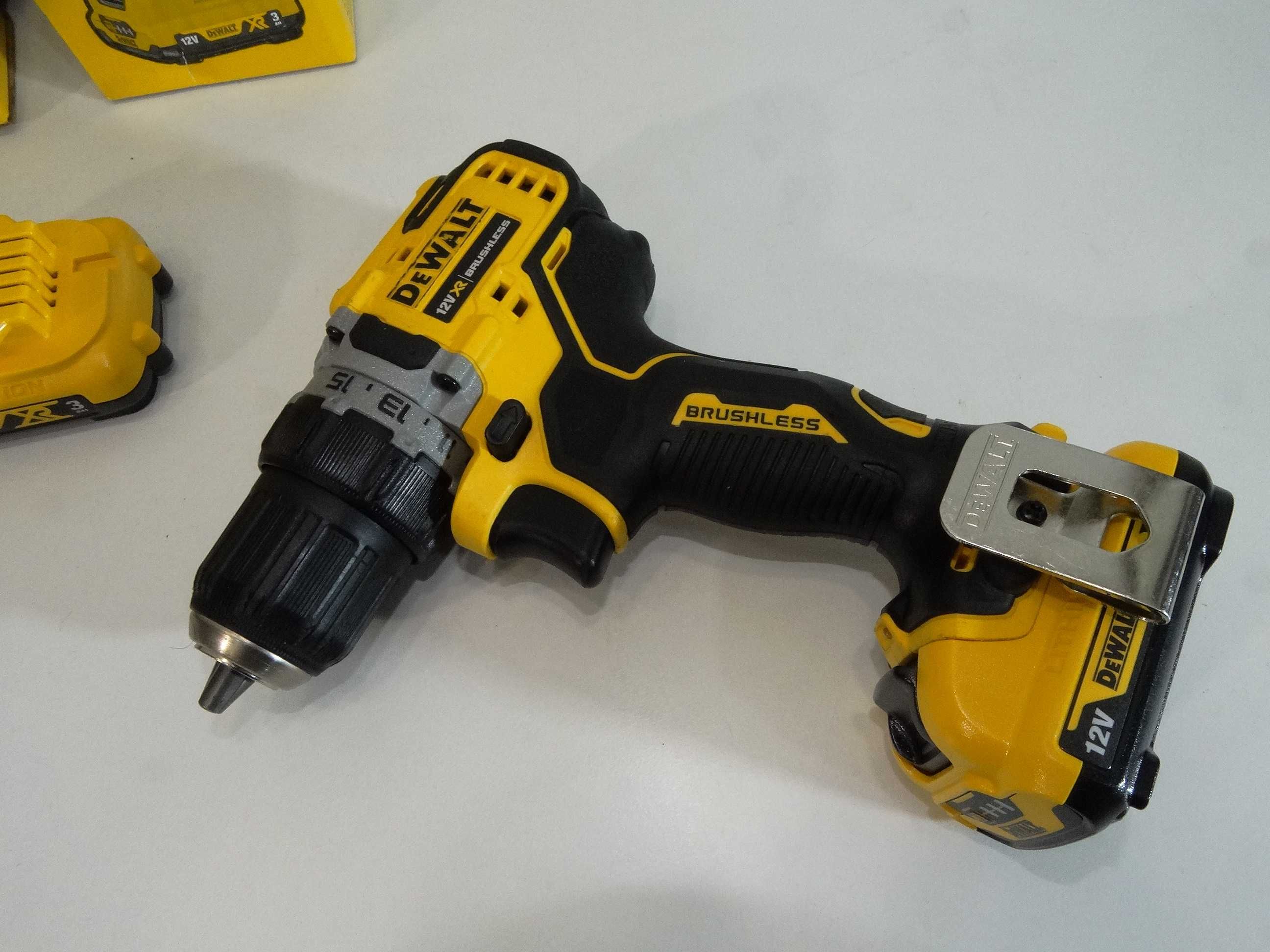 Dewalt DCD 701 / 2 x 3.0 Ah - Безчетков винтоверт 12 V