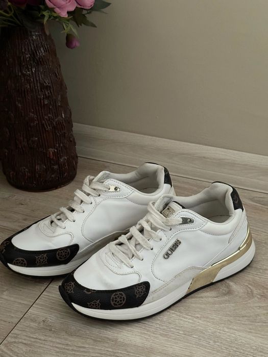 Дамски обувки Guess