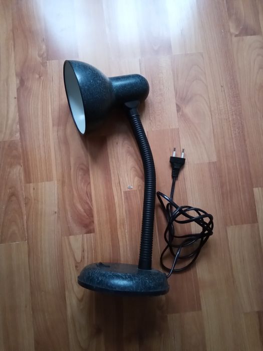 Лампы настольные.