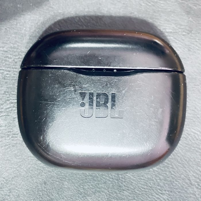 Беспроводные наушники JBL