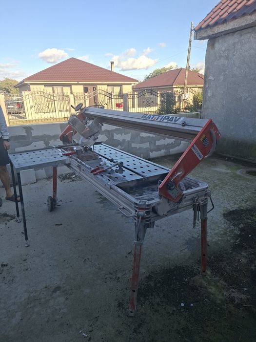 Mașină tăiat marmură și granit