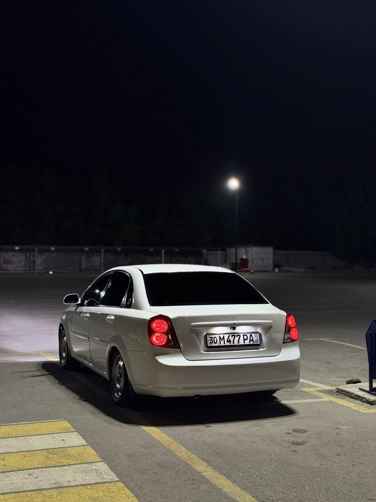 Lacetti 1.8 sotiladi ideal