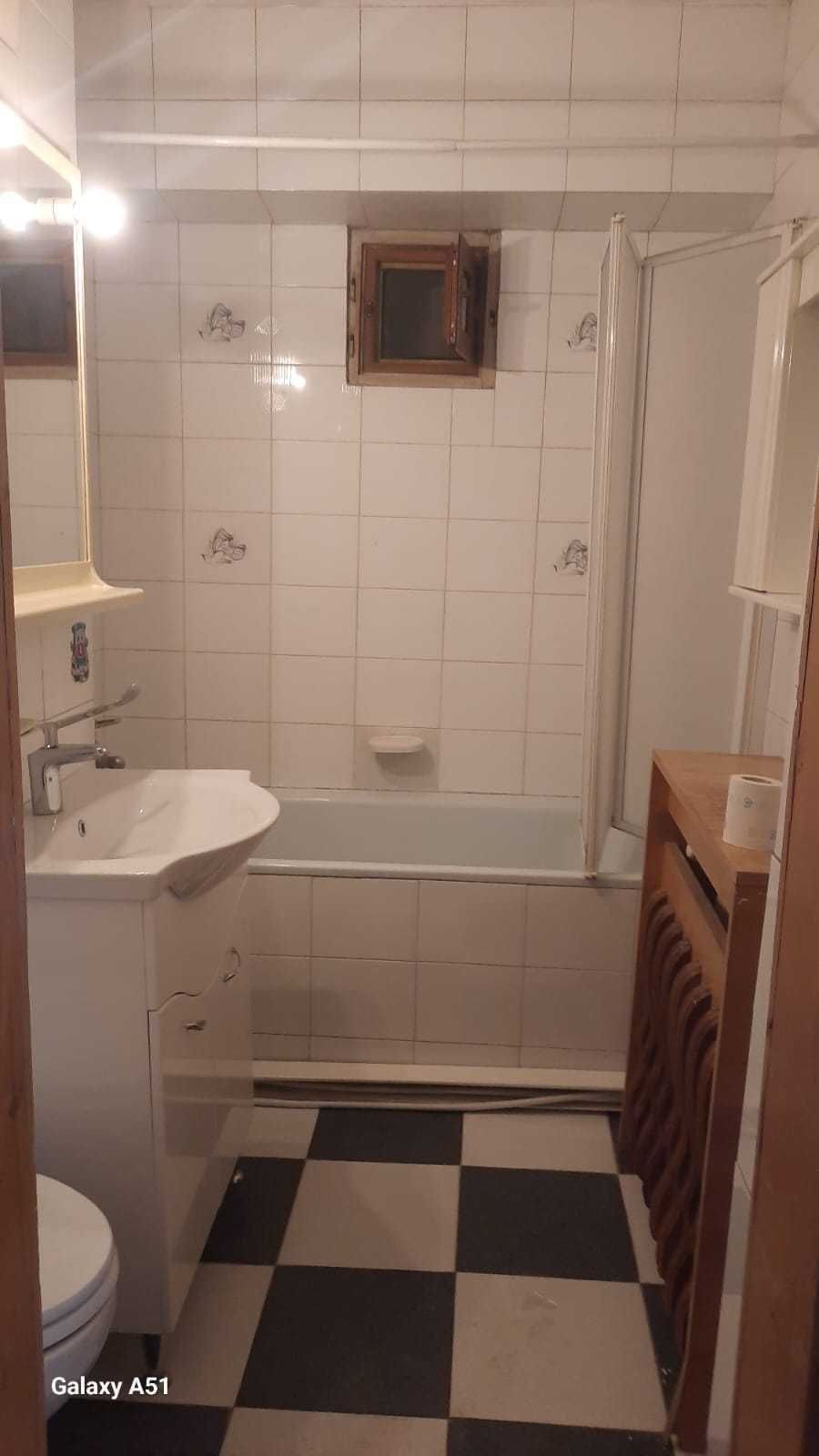 Imobiliare/apartament 3 camere de inchiriat Pascani