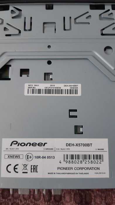 Pioneer Cd Player auto cu Bluetooth si Aux In